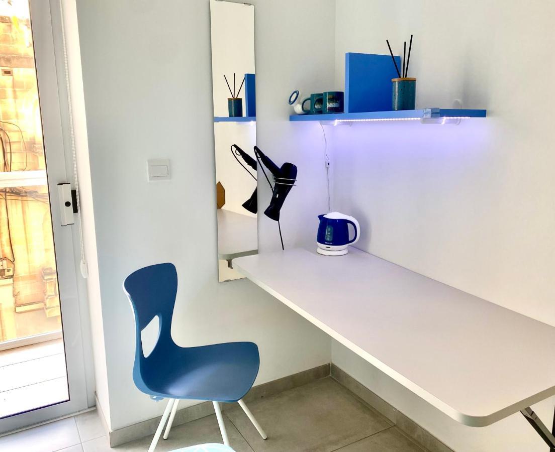 Central- Private En-suite With Balcony In Shared Pieta